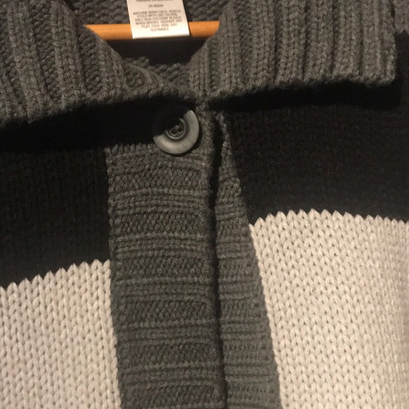 Button sweater vest - Picture 4 of 5